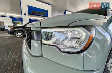 Позашляховик / Кросовер Toyota Sequoia 2021 в 