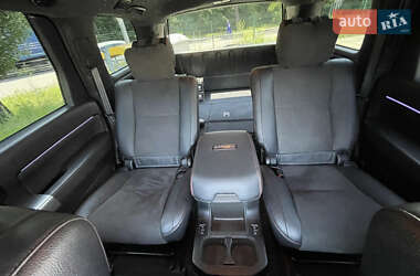 Позашляховик / Кросовер Toyota Sequoia 2021 в 
