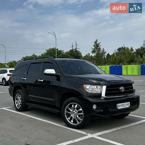 Toyota Sequoia 2014