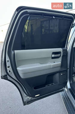 Внедорожник / Кроссовер Toyota Sequoia 2008 в 