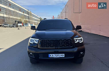 Внедорожник / Кроссовер Toyota Sequoia 2008 в 