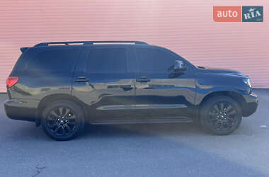 Внедорожник / Кроссовер Toyota Sequoia 2008 в 