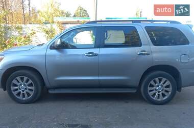 Внедорожник / Кроссовер Toyota Sequoia 2010 в Лозовой