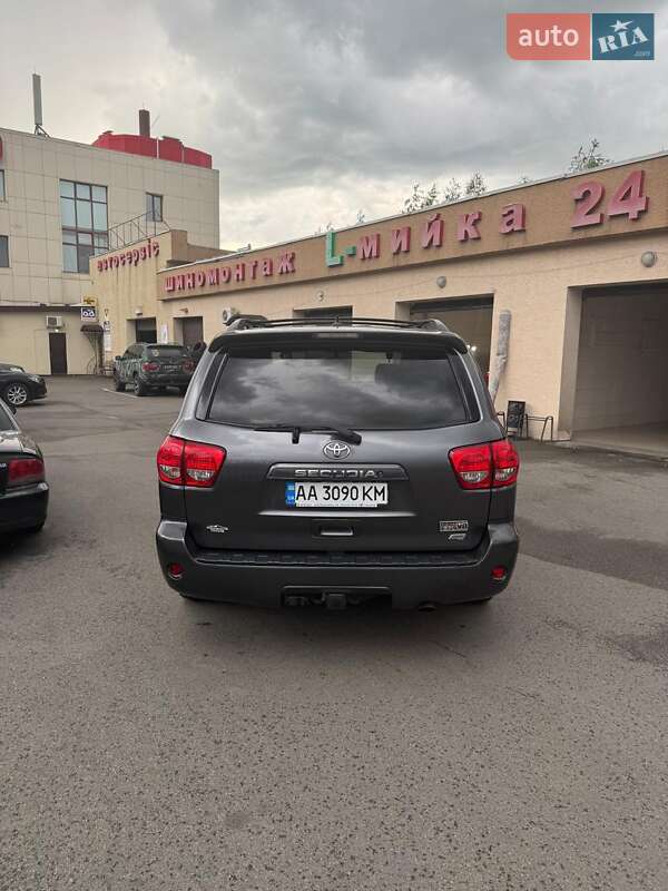 Внедорожник / Кроссовер Toyota Sequoia 2017 в Киеве фото 5 Внедорожник / Кроссовер Toyota Sequoia 2017 в Киеве