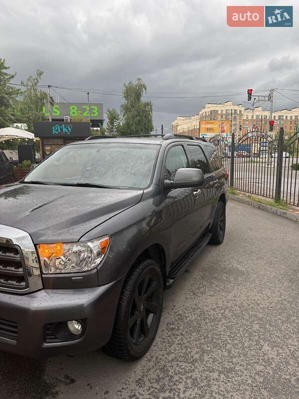 Внедорожник / Кроссовер Toyota Sequoia 2017 в Киеве фото 11 Внедорожник / Кроссовер Toyota Sequoia 2017 в Киеве
