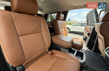 Внедорожник / Кроссовер Toyota Sequoia 2012 в 