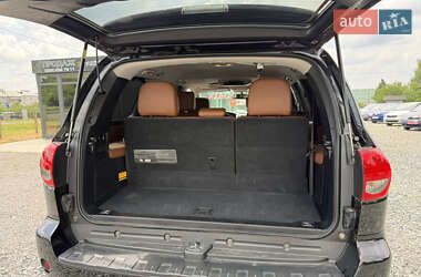 Внедорожник / Кроссовер Toyota Sequoia 2012 в 