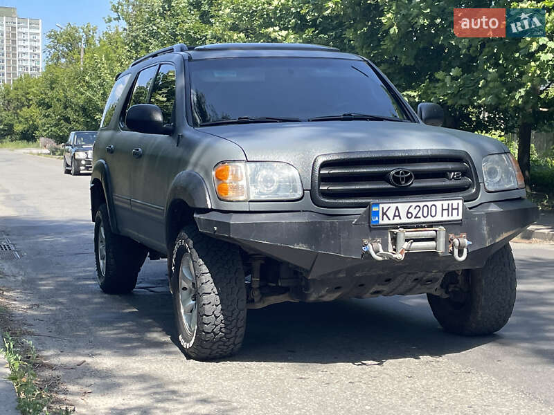 Внедорожник / Кроссовер Toyota Sequoia 2000 в Киеве
