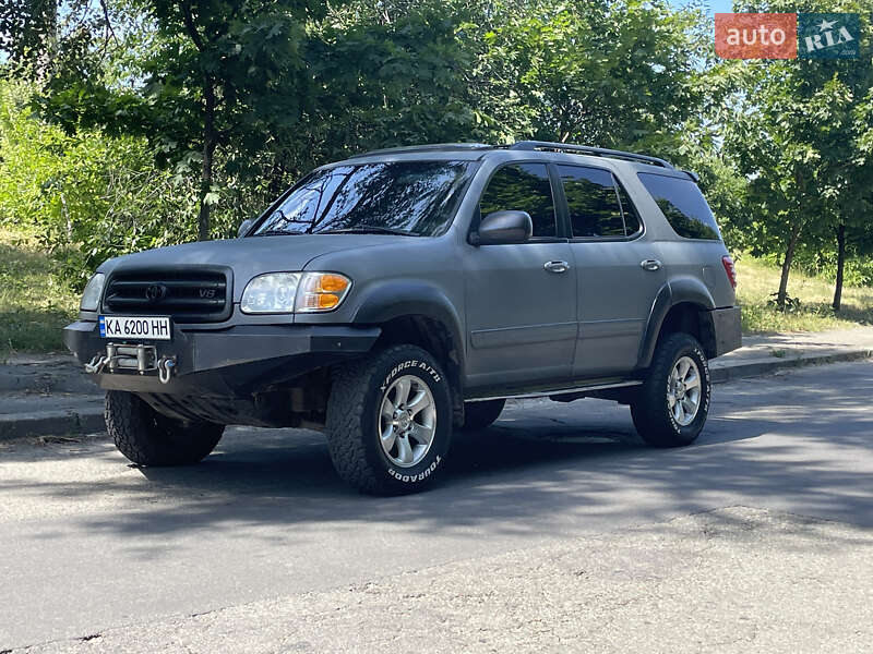 Внедорожник / Кроссовер Toyota Sequoia 2000 в Киеве