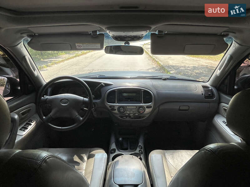 Внедорожник / Кроссовер Toyota Sequoia 2000 в Киеве