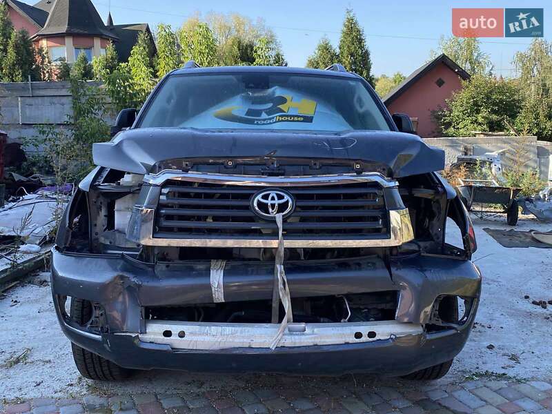 Позашляховик / Кросовер Toyota Sequoia 2019 в Києві