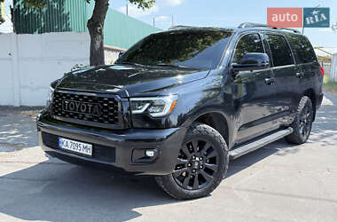 Внедорожник / Кроссовер Toyota Sequoia 2008 в Киеве