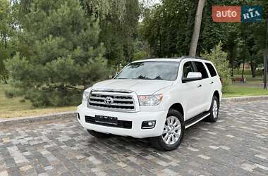 Внедорожник / Кроссовер Toyota Sequoia 2013 в Киеве