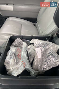 Внедорожник / Кроссовер Toyota Sequoia 2008 в 