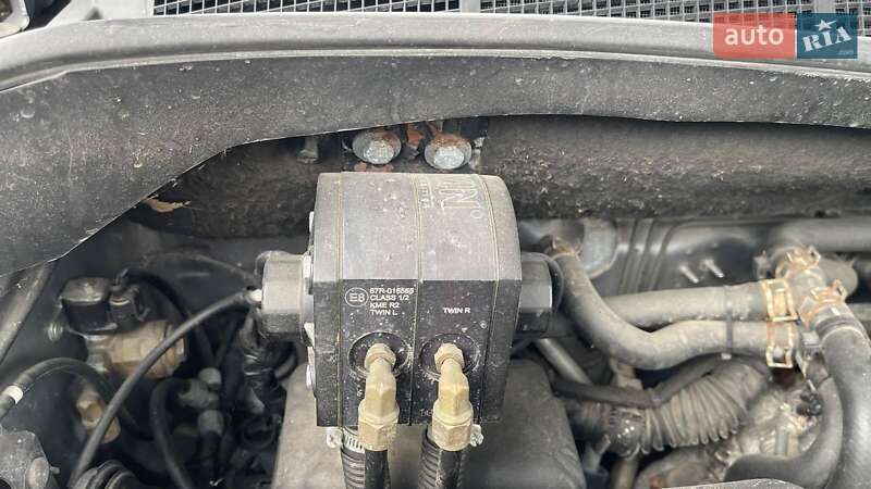Внедорожник / Кроссовер Toyota Sequoia 2011 в Киеве