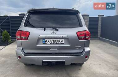 Внедорожник / Кроссовер Toyota Sequoia 2011 в 