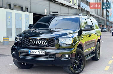 Внедорожник / Кроссовер Toyota Sequoia 2010 в Киеве