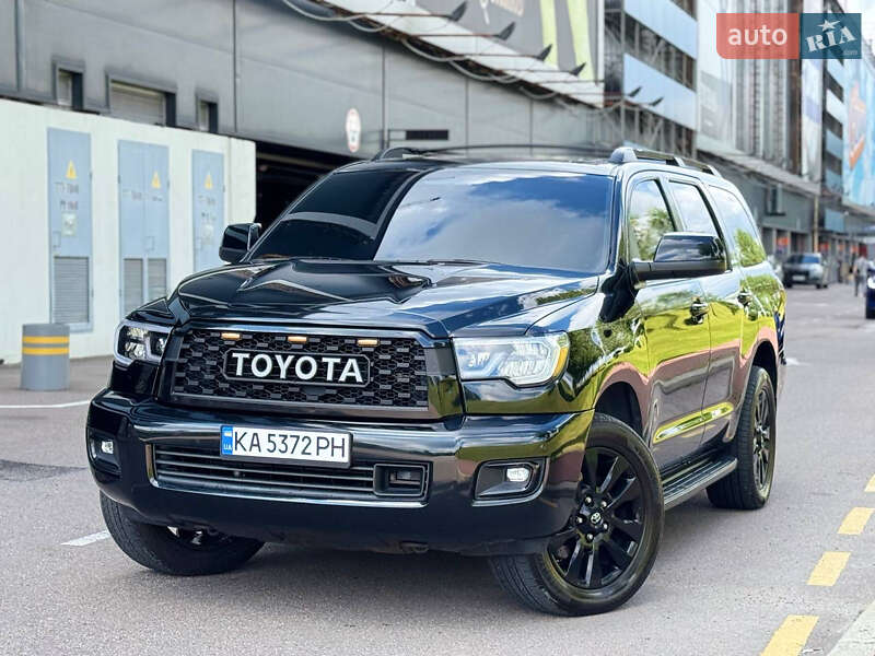Позашляховик / Кросовер Toyota Sequoia 2010 в Києві