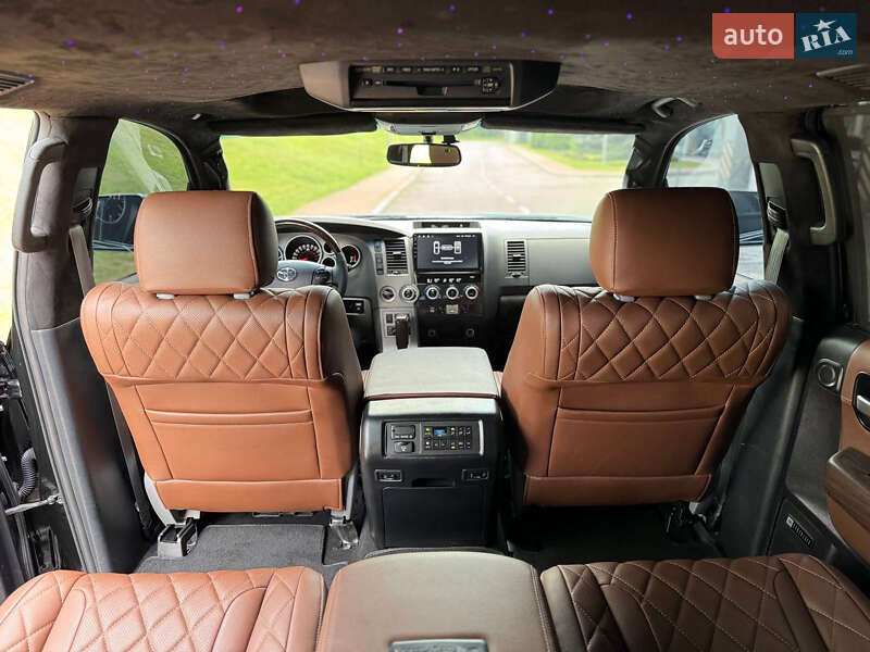 Позашляховик / Кросовер Toyota Sequoia 2010 в Києві