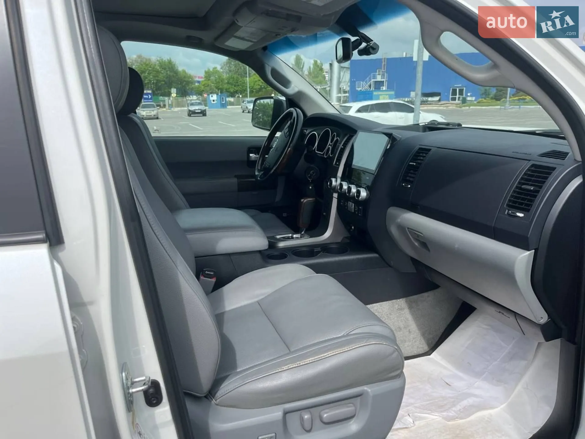 2010 Toyota Sequoia - мініатюра 5