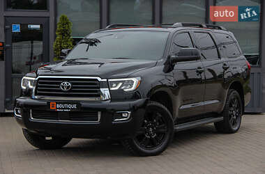 Внедорожник / Кроссовер Toyota Sequoia 2017 в Одессе