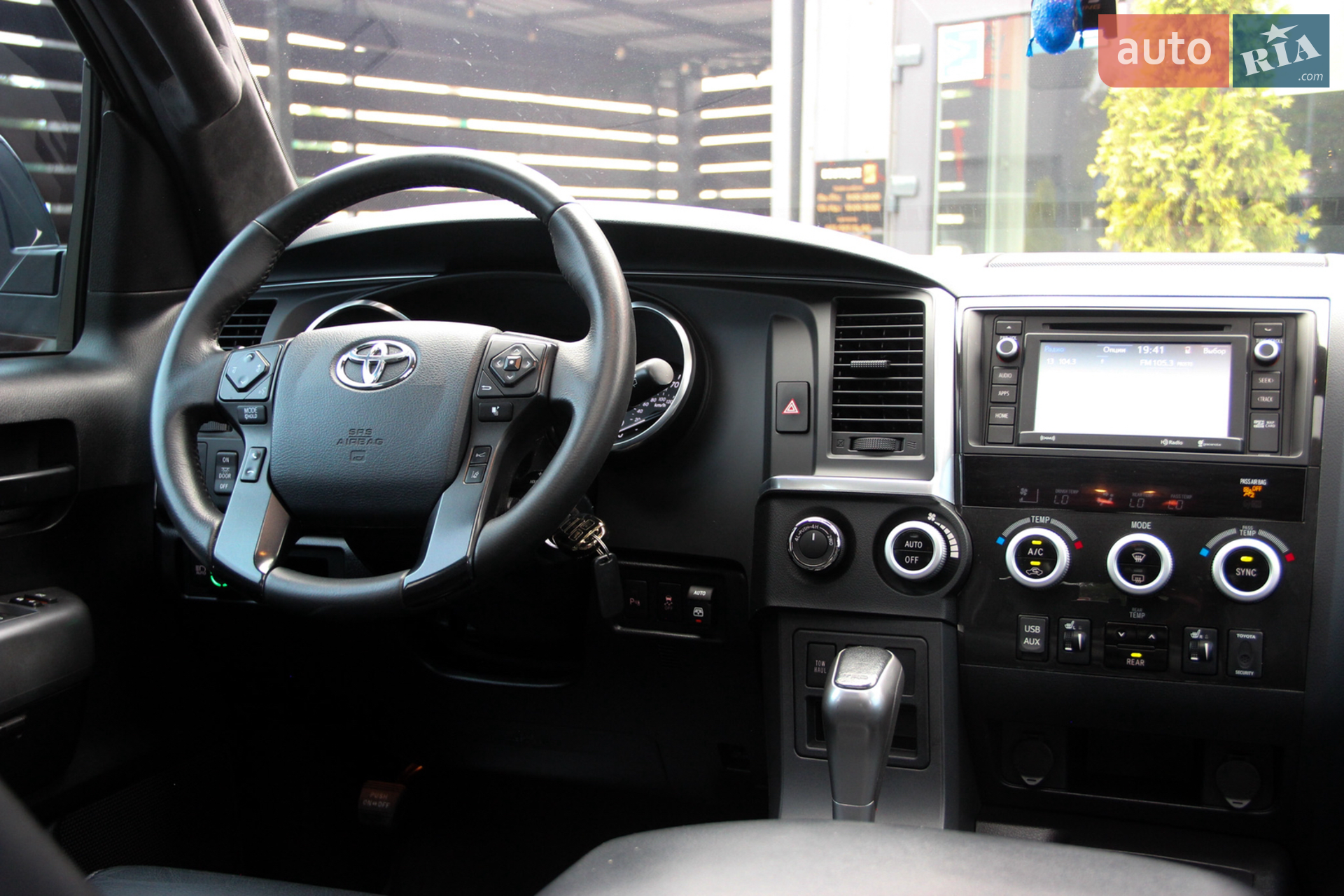 2017 Toyota Sequoia - мініатюра 44