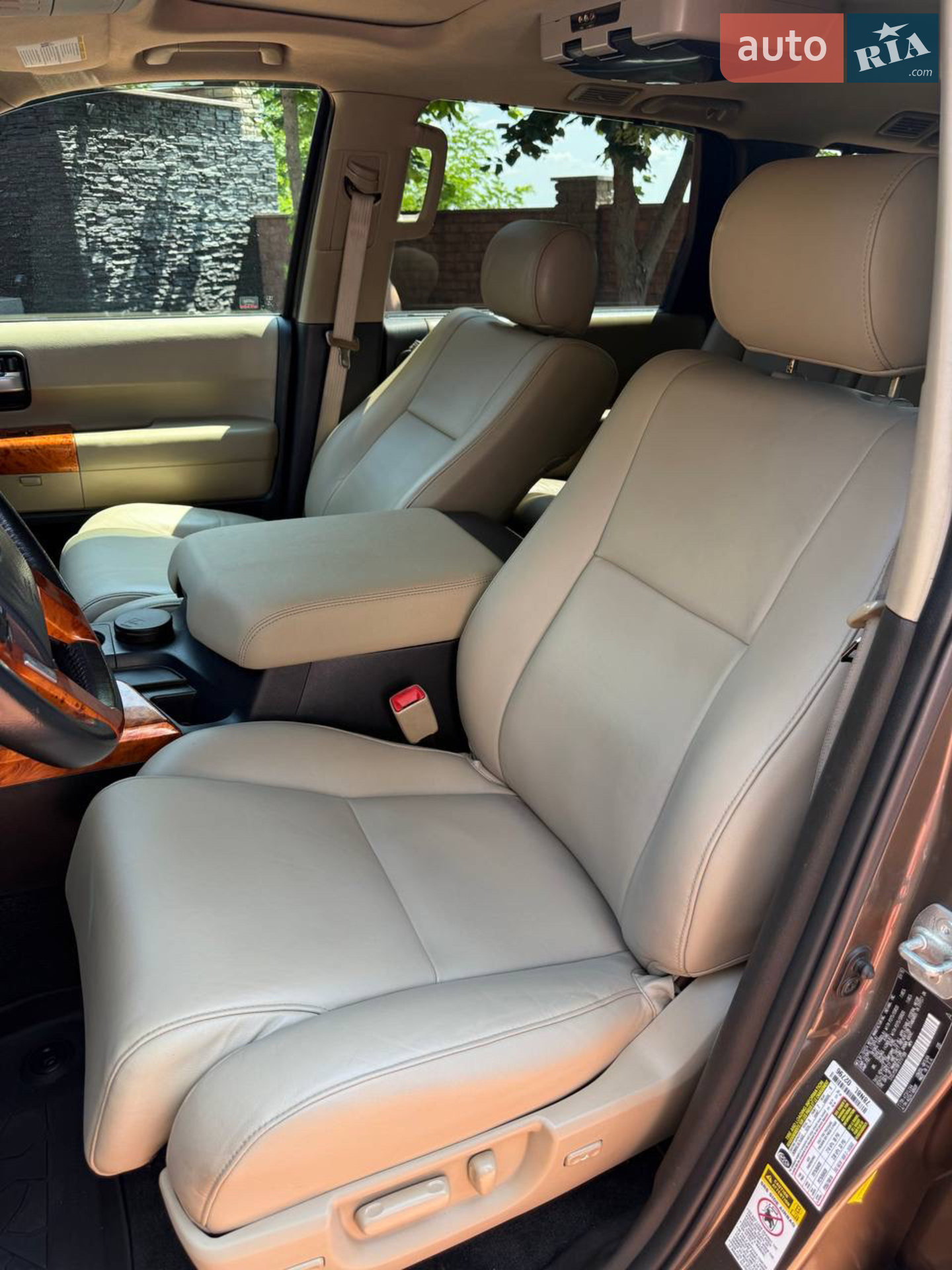 2015 Toyota Sequoia - мініатюра 11