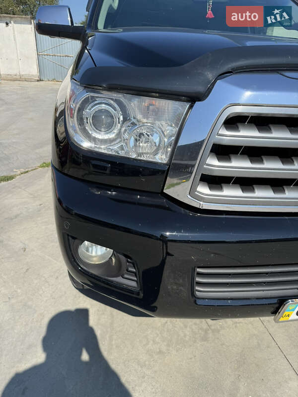 Внедорожник / Кроссовер Toyota Sequoia 2008 в Черкассах