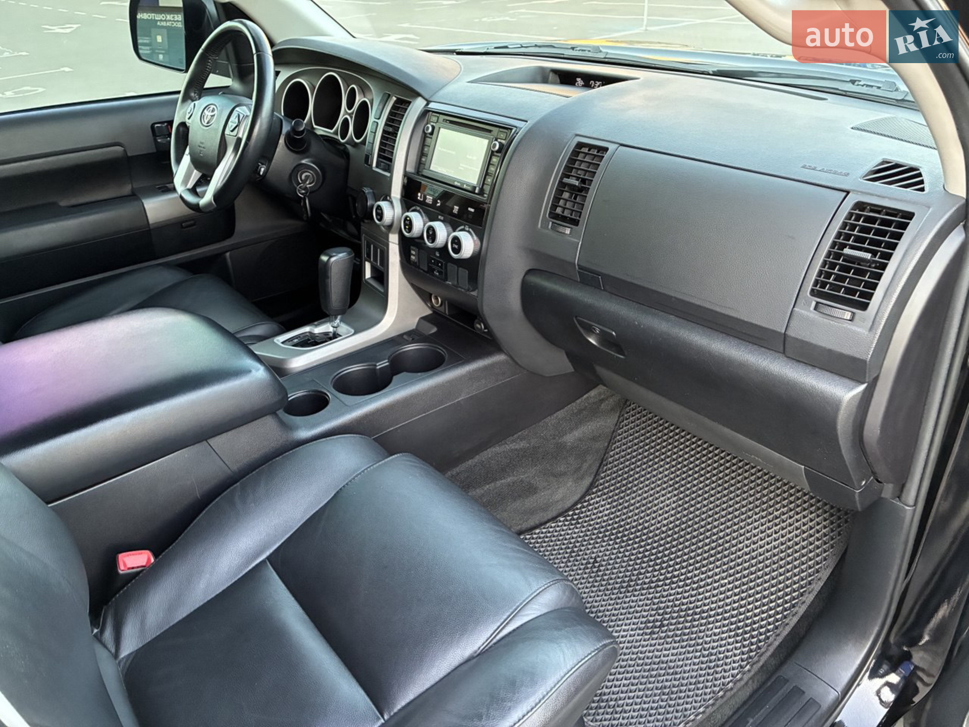 2014 Toyota Sequoia - мініатюра 15
