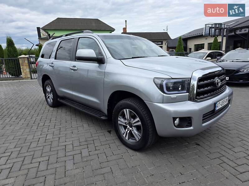Позашляховик / Кросовер Toyota Sequoia 2014 в Коломиї фото 11 Позашляховик / Кросовер Toyota Sequoia 2014 в Коломиї