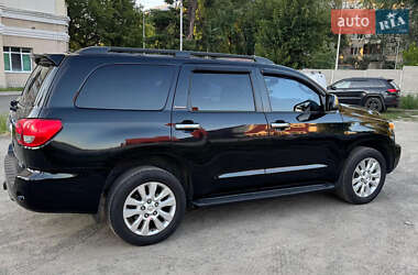 Внедорожник / Кроссовер Toyota Sequoia 2008 в 