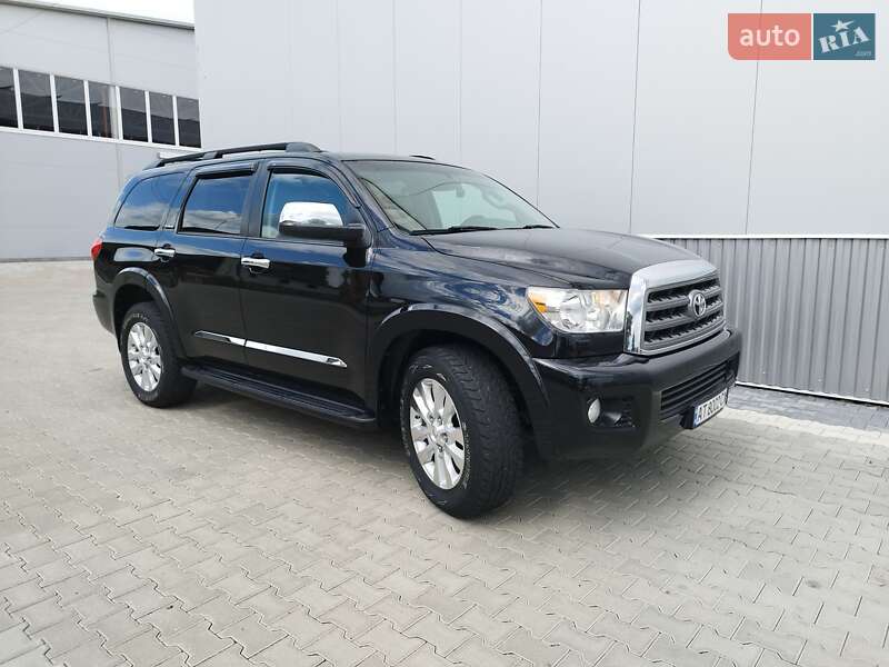 Внедорожник / Кроссовер Toyota Sequoia 2012 в 
