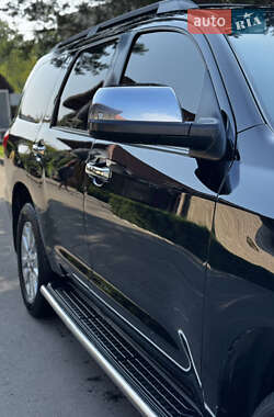 Внедорожник / Кроссовер Toyota Sequoia 2008 в 