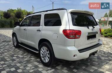 Внедорожник / Кроссовер Toyota Sequoia 2011 в 