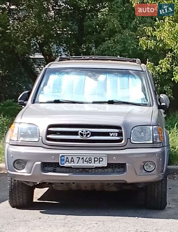 Внедорожник / Кроссовер Toyota Sequoia 2001 в Киеве