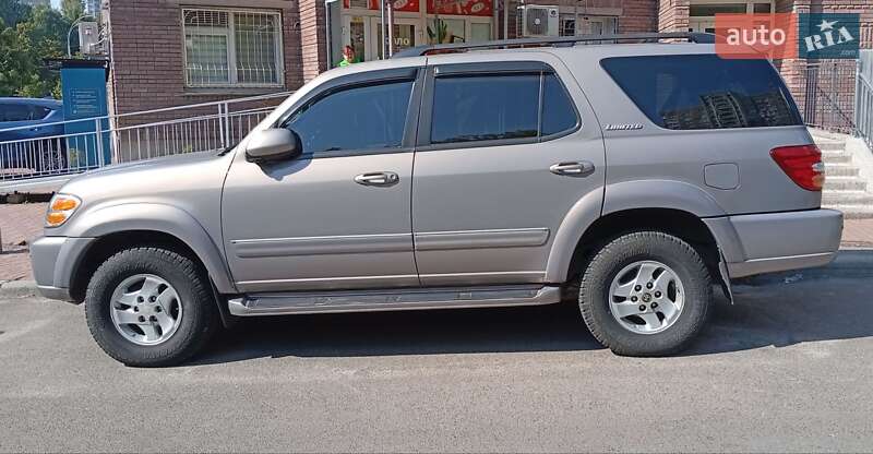 Внедорожник / Кроссовер Toyota Sequoia 2001 в Киеве