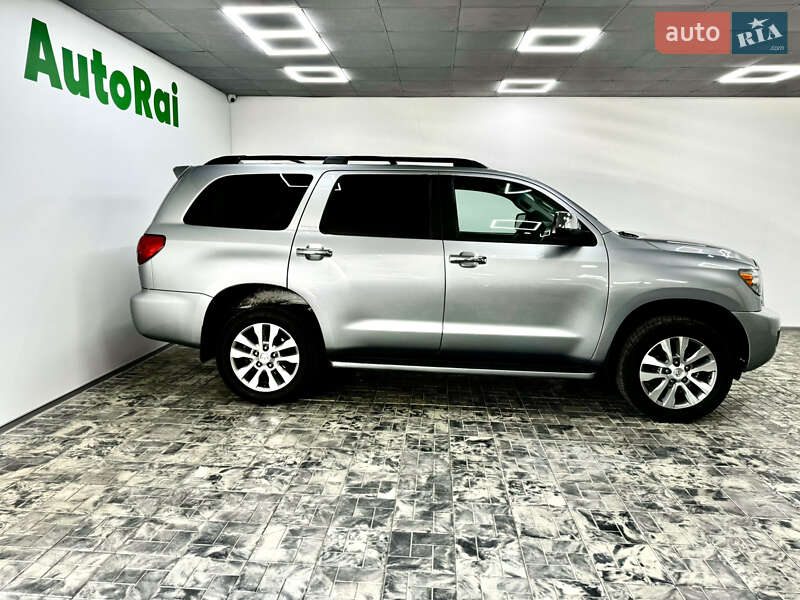 Внедорожник / Кроссовер Toyota Sequoia 2016 в Одессе фото 3 Внедорожник / Кроссовер Toyota Sequoia 2016 в Одессе