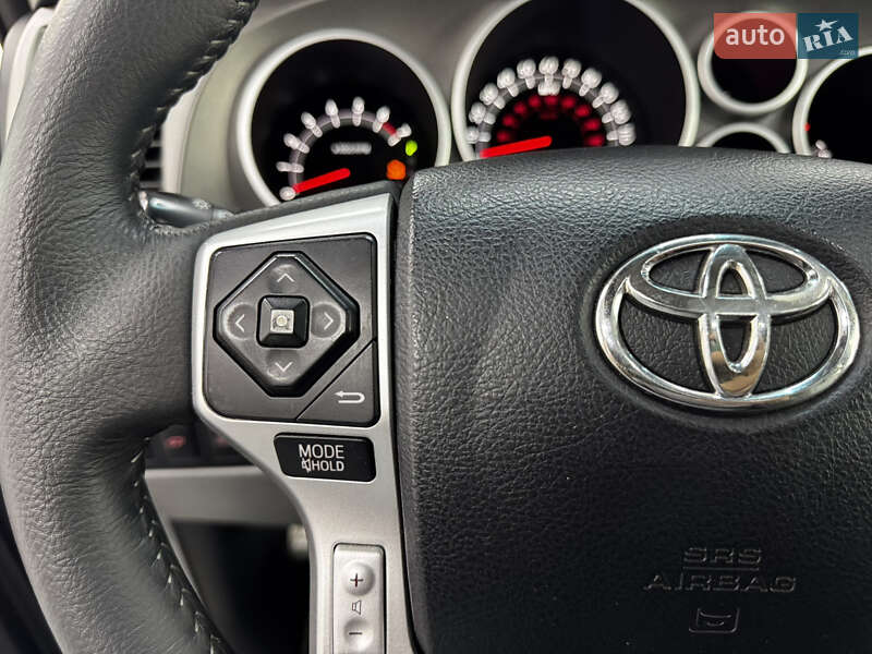 Внедорожник / Кроссовер Toyota Sequoia 2016 в Одессе фото 11 Внедорожник / Кроссовер Toyota Sequoia 2016 в Одессе