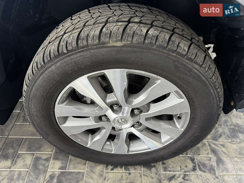 Внедорожник / Кроссовер Toyota Sequoia 2016 в Одессе фото 20 Внедорожник / Кроссовер Toyota Sequoia 2016 в Одессе