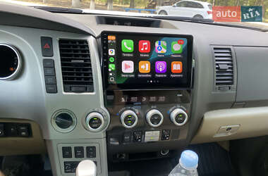 Позашляховик / Кросовер Toyota Sequoia 2008 в 
