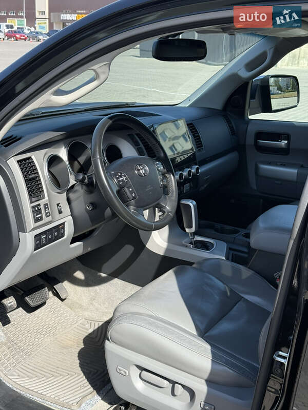 Внедорожник / Кроссовер Toyota Sequoia 2008 в Черкассах