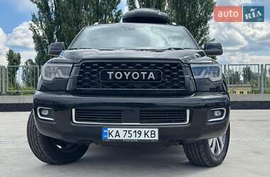 Внедорожник / Кроссовер Toyota Sequoia 2018 в Киеве