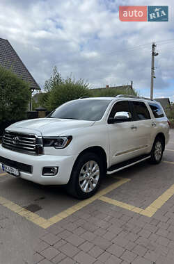 Позашляховик / Кросовер Toyota Sequoia 2018 в 