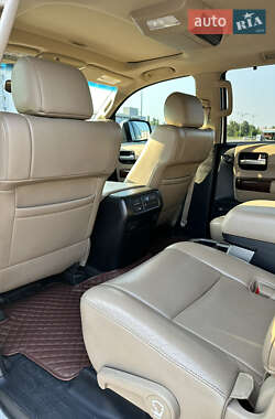 Внедорожник / Кроссовер Toyota Sequoia 2013 в 