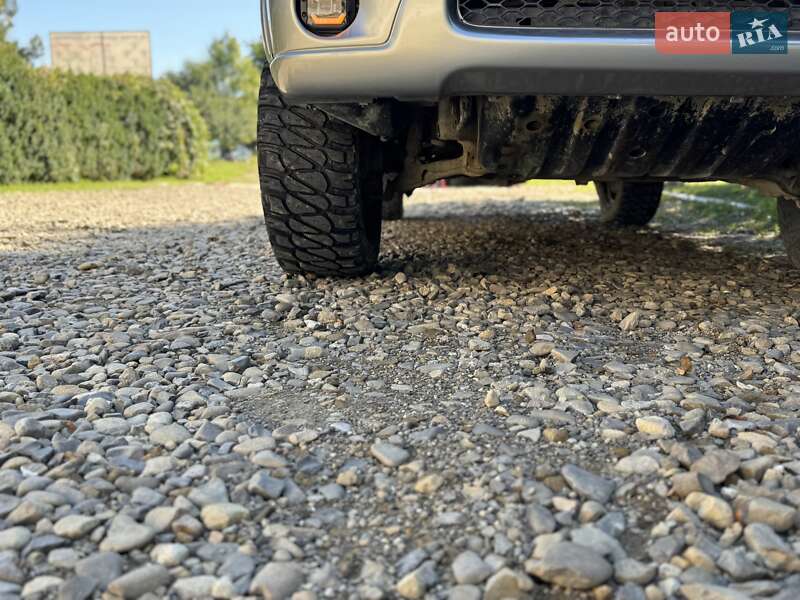 Внедорожник / Кроссовер Toyota Sequoia 2001 в Черновцах