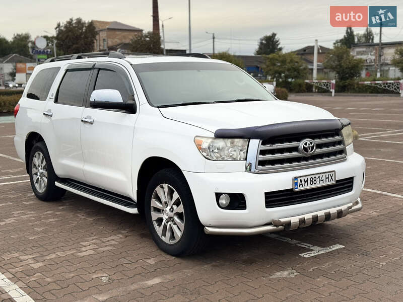 Внедорожник / Кроссовер Toyota Sequoia 2011 в Житомире