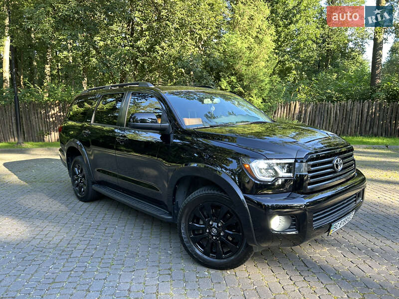 Внедорожник / Кроссовер Toyota Sequoia 2011 в Львове