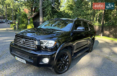 Внедорожник / Кроссовер Toyota Sequoia 2011 в 