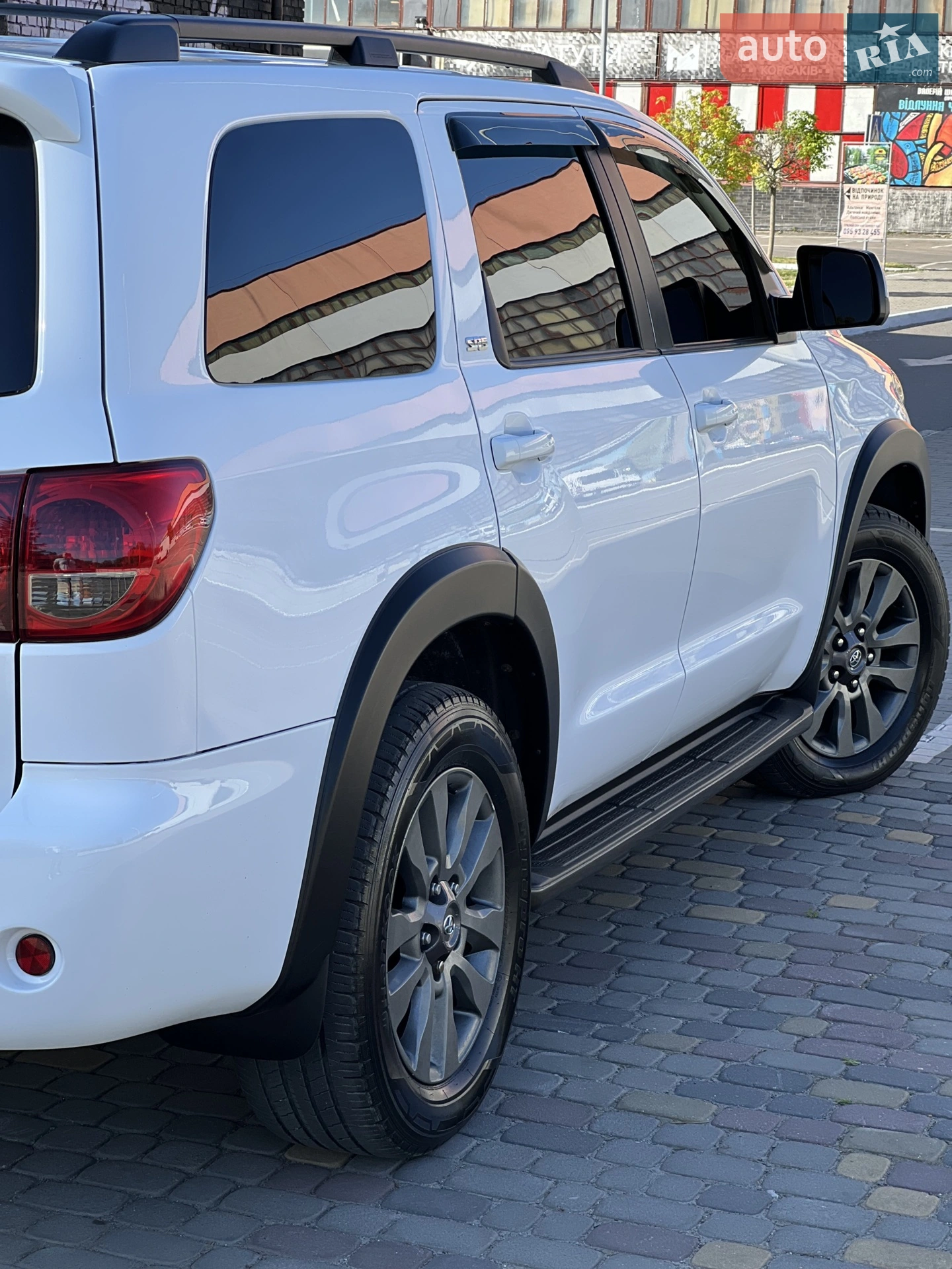 2013 Toyota Sequoia - мініатюра 16