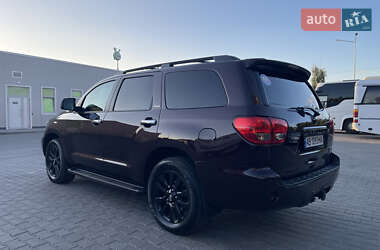 Внедорожник / Кроссовер Toyota Sequoia 2013 в 